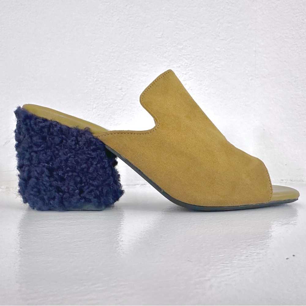 SENSE OF PLACE Olive Suede & Shearling Peep Toe Mules size 38